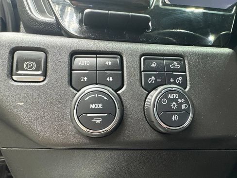 Used 2023 Chevrolet Silverado 1500 High Country w/ Technology Package AWD/4WD image 23