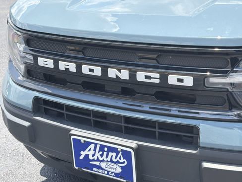 Used 2022 Ford Bronco Sport Outer Banks w/ Tech Package AWD/4WD image 11