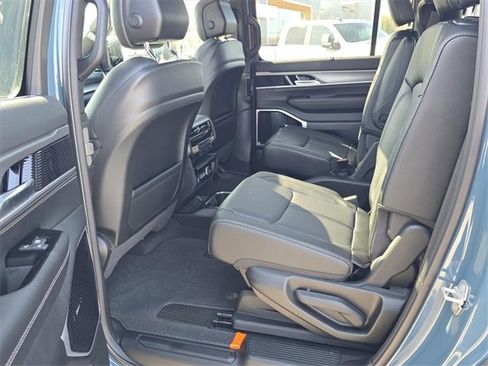 New 2026 Jeep Grand Wagoneer Limited image 5