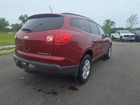 Used 2011 Chevrolet Traverse LT w/ Personal Connectivity Package FWD image 8