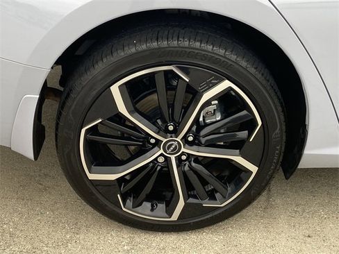 Used 2024 Nissan Altima 2.5 SR image 30