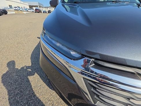 Used 2022 Chevrolet Equinox LS AWD/4WD image 30