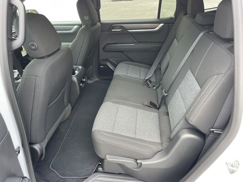 New 2025 GMC Acadia Elevation image 15