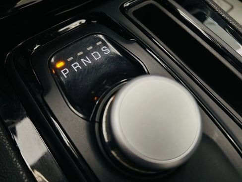 Used 2022 Chrysler 300 S w/ Comfort Group RWD image 56