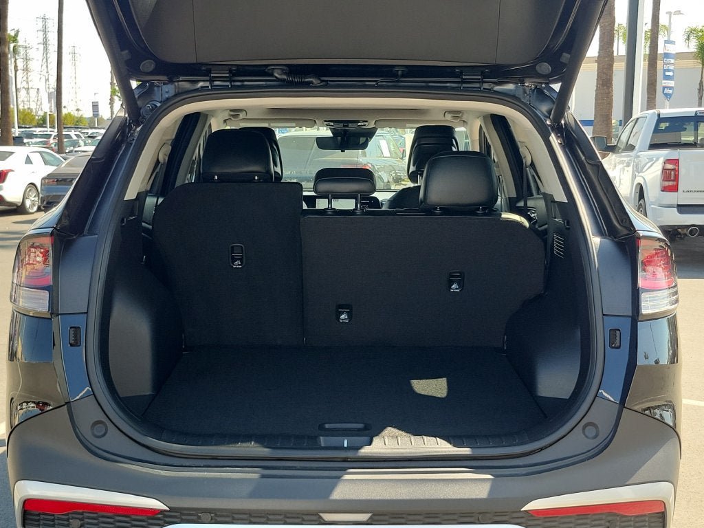 Used 2025 Kia Sportage EX w/ Premium Package FWD image 8
