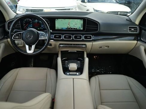 Used 2021 Mercedes-Benz GLS 450 4MATIC image 23