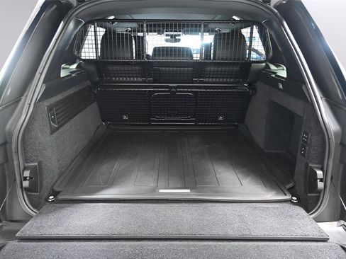 Used 2019 Land Rover Range Rover Long Wheelbase Supercharged image 17