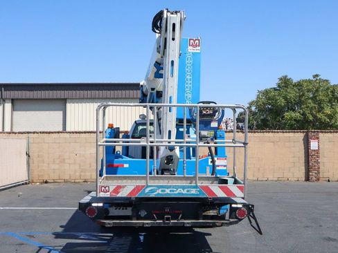 Used 2019 Ford F650 2WD Regular Cab Super Duty image 6