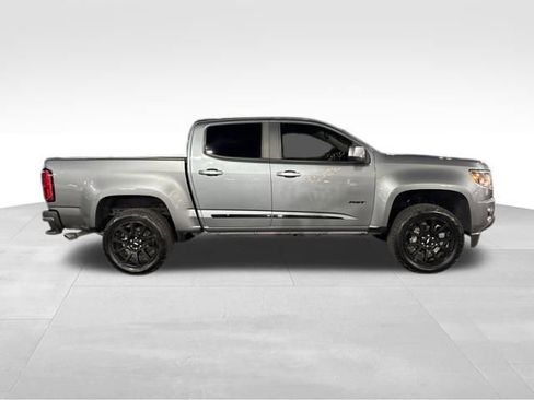 Used 2019 Chevrolet Colorado LT w/ Colorado RST Special Edition image 6