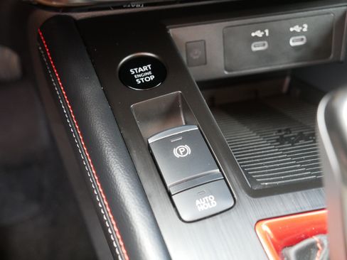 Certified 2025 Nissan Kicks SR AWD/4WD image 32