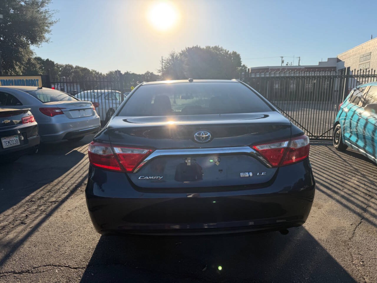 Used 2015 Toyota Camry LE FWD image 5