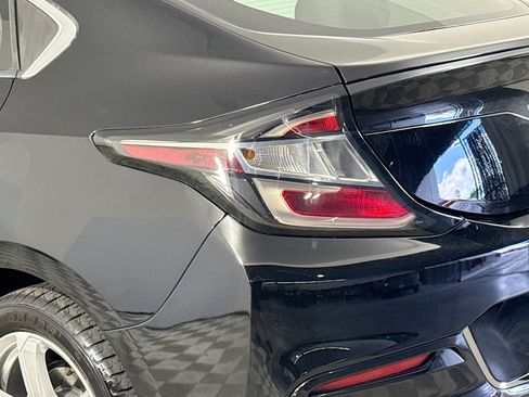 Used 2018 Chevrolet Volt LT image 36