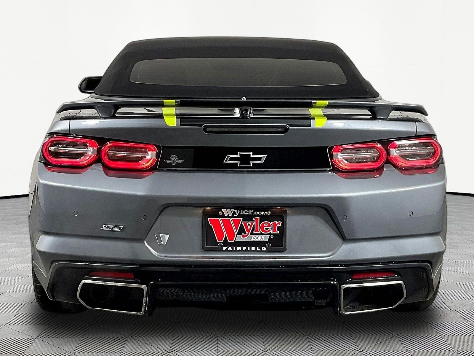 Used 2021 Chevrolet Camaro SS RWD image 5