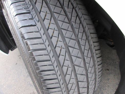 Used 2025 Lexus ES 300h w/ Premium Package image 52