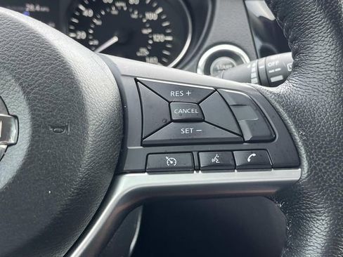 Used 2019 Nissan Rogue SV FWD image 28