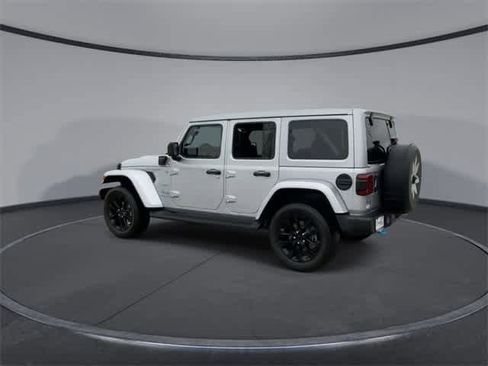 Used 2023 Jeep Wrangler Sahara w/ Cold Weather Group image 6