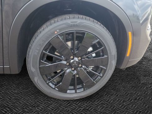 New 2026 Mitsubishi Outlander LE AWD/4WD image 11