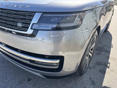 Certified 2023 Land Rover Range Rover SE AWD/4WD image 9