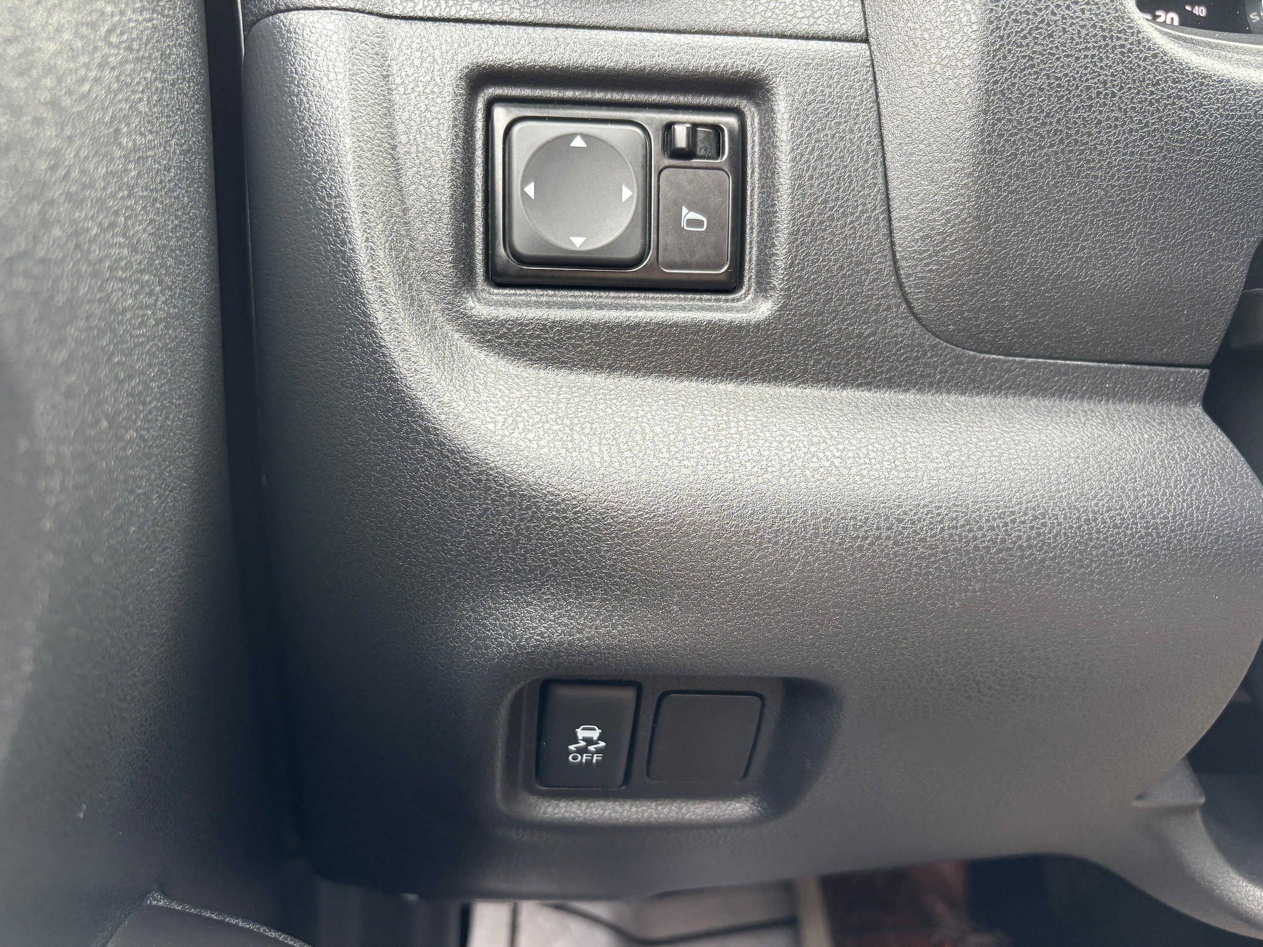 Used 2016 Nissan Versa Note SV FWD image 17