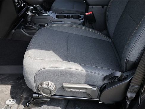 New 2025 Jeep Gladiator Sport image 14