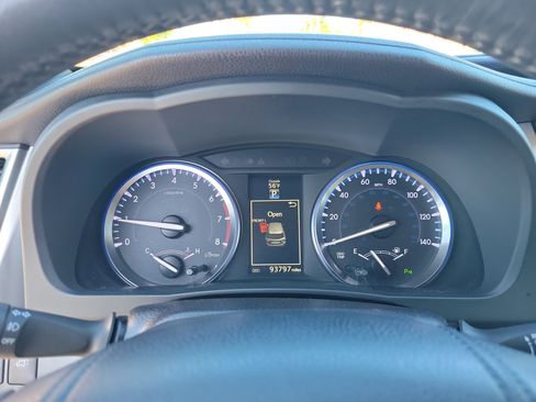 Used 2014 Toyota Highlander Limited image 32