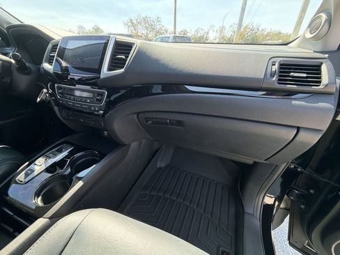Used 2016 Honda Pilot Touring image 34