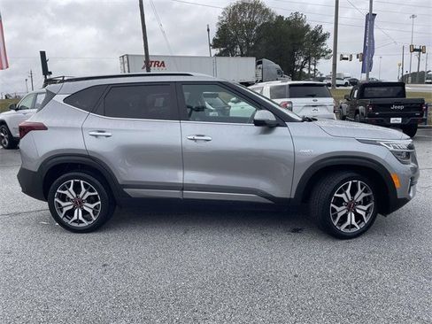 Used 2023 Kia Seltos SX image 2