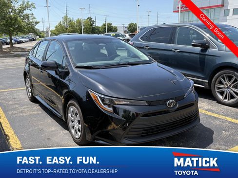 Used 2026 Toyota Corolla LE FWD image 1