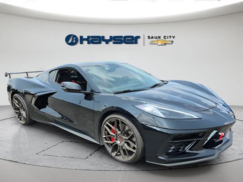 Used 2021 Chevrolet Corvette Stingray Preferred Cpe w/ Z51 Performance Package RWD image 1