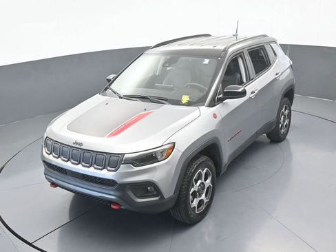 Used 2022 Jeep Compass Trailhawk w/ Trailhawk Elite Group image 51