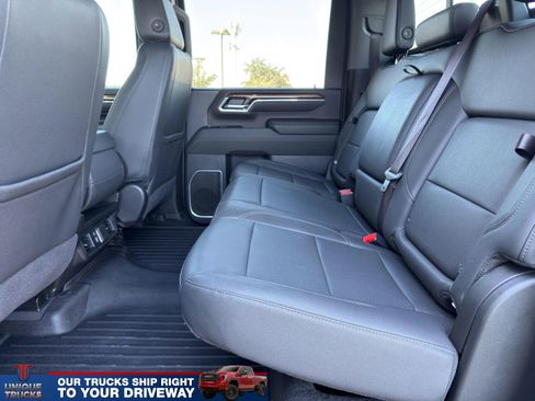 Used 2024 Chevrolet Silverado 3500 LT w/ Convenience Package image 23