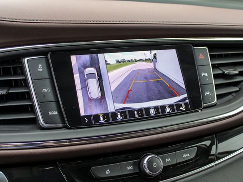 Used 2021 Buick Enclave Avenir w/ Avenir Technology Package AWD/4WD image 39