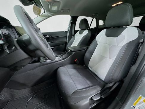 Used 2026 Chevrolet Trax LS FWD image 11