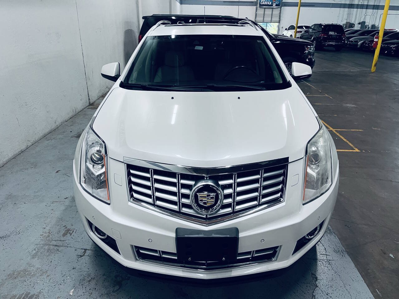 Used 2014 Cadillac SRX Premium FWD image 2