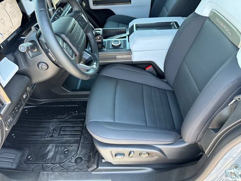 Used 2025 GMC Hummer EV 3X AWD/4WD image 24