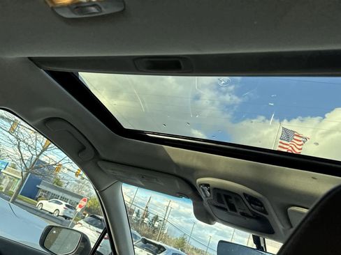 Used 2022 Subaru Outback Touring XT image 16