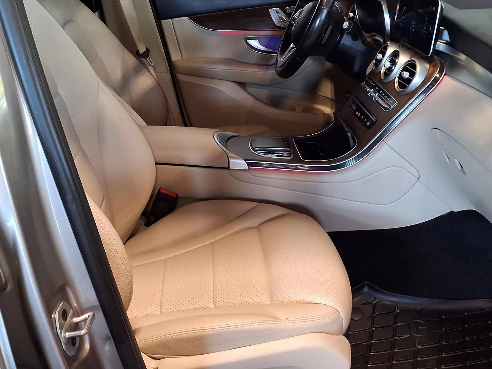 Used 2022 Mercedes-Benz GLC 300 4MATIC image 13