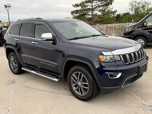 Used 2018 Jeep Grand Cherokee Limited AWD/4WD image 6