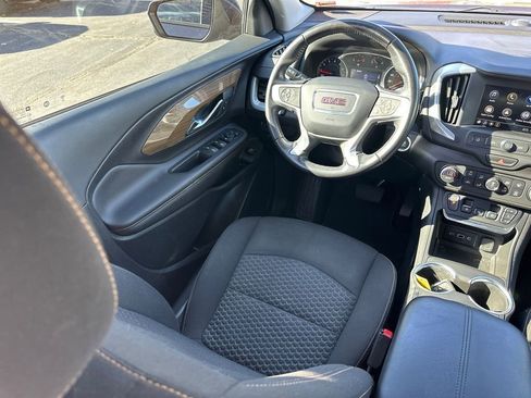 Used 2019 GMC Terrain SLE w/ Driver Convenience Package image 16