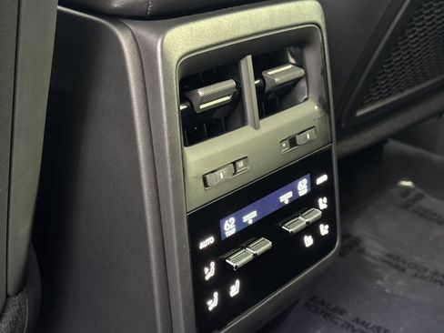 Certified 2026 Porsche Macan 4 Electric AWD/4WD image 15