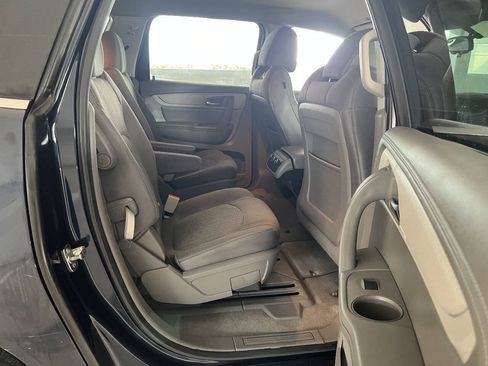 Used 2016 Chevrolet Traverse LT w/ Style and Technology Package AWD/4WD image 19