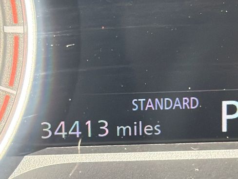 Used 2022 Nissan Rogue SV w/ SV Premium Package image 32