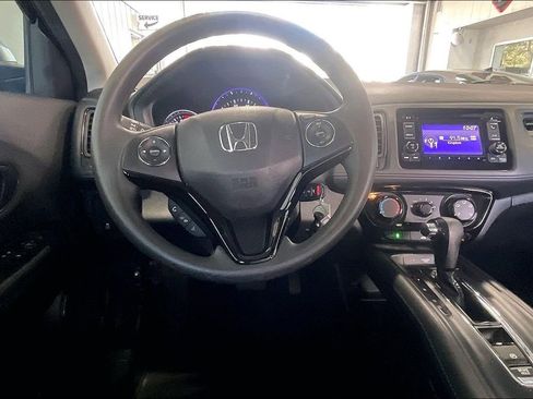 Used 2022 Honda HR-V LX image 5