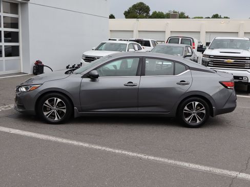 Used 2022 Nissan Sentra SV FWD image 7