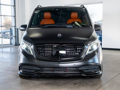 Used 2021 Mercedes-Benz Metris Passenger image 3