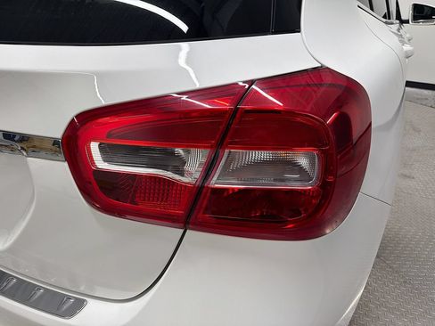 Certified 2020 Mercedes-Benz GLA 250 image 30