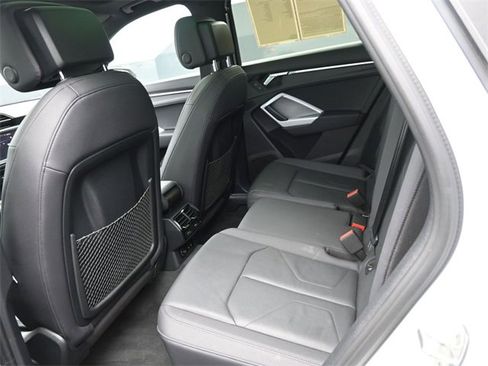 Used 2021 Audi Q3 2.0T Premium w/ Convenience Package image 15