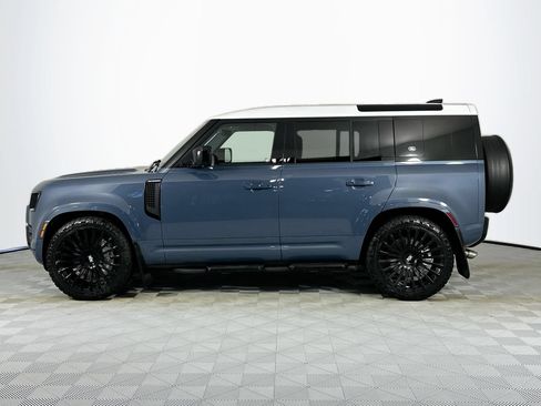 Certified 2024 Land Rover Defender 110 SE AWD/4WD image 8