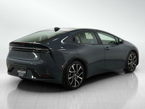 Used 2025 Toyota Prius XSE image 7