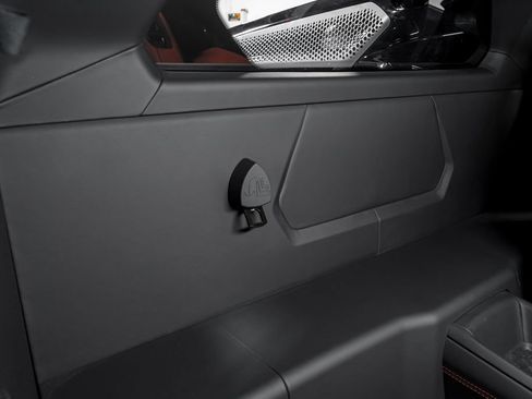 Used 2024 Lamborghini Revuelto AWD/4WD image 30